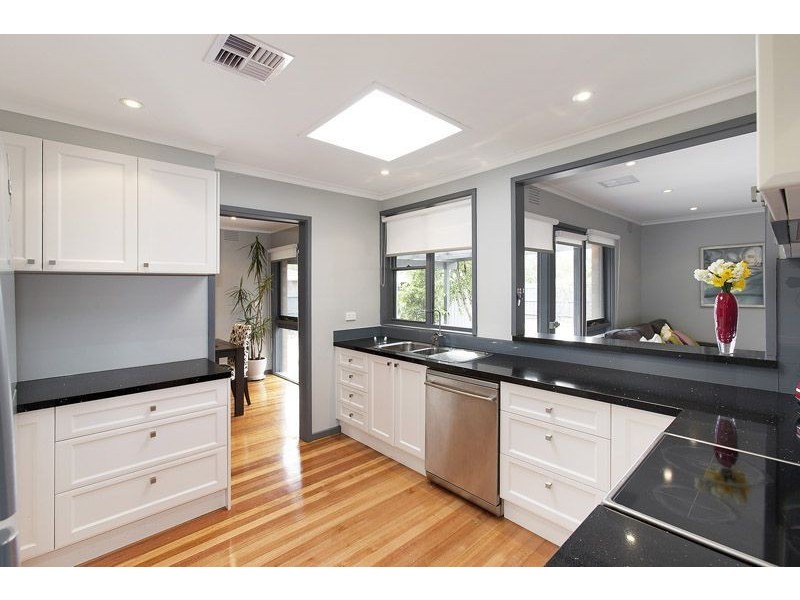 43 Anora Crescent, Mulgrave VIC 3170