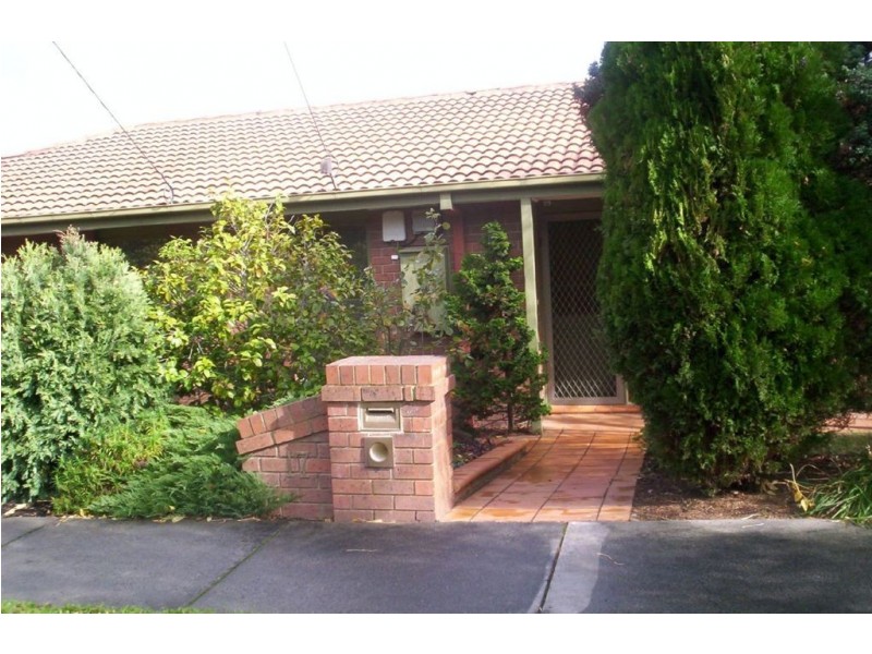 17 Jousting Place,, Glen Waverley VIC 3150