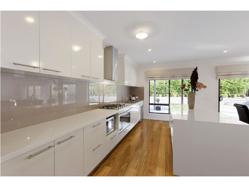 54 Campbell Street, Glen Waverley VIC 3150