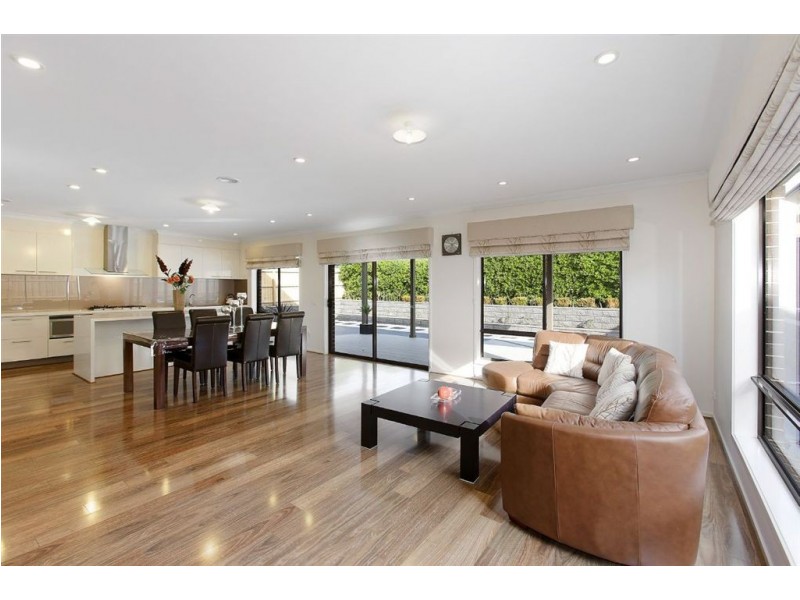 54 Campbell Street, Glen Waverley VIC 3150