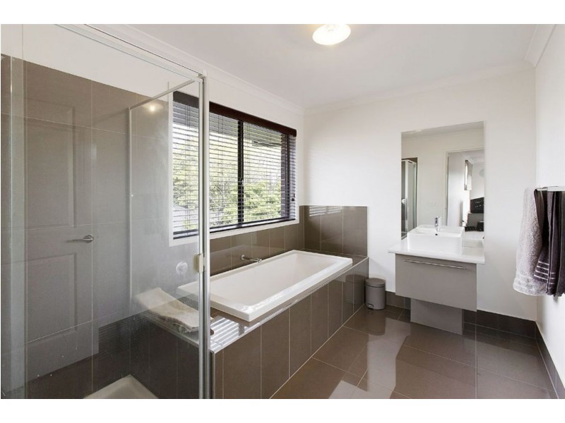 54 Campbell Street, Glen Waverley VIC 3150