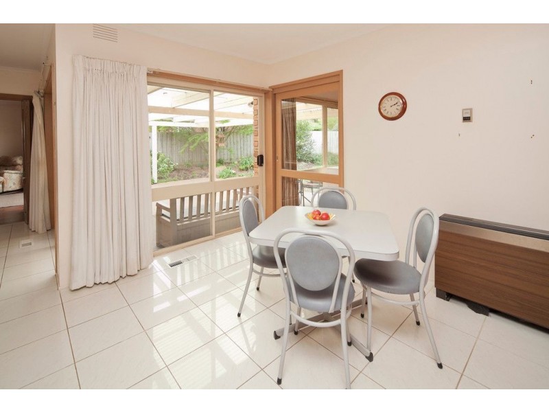 9 Midlothian Place, Glen Waverley VIC 3150