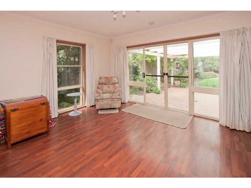 9 Midlothian Place, Glen Waverley VIC 3150