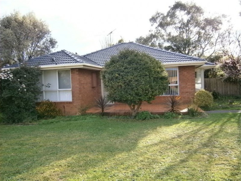 2 Windella Crescent, Glen Waverley VIC 3150