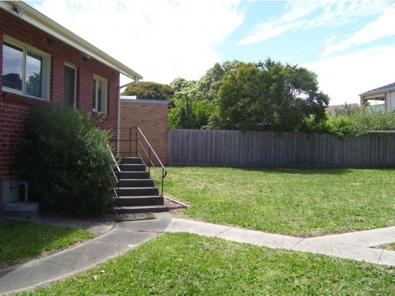 51 Charlton Street, Mount Waverley VIC 3149