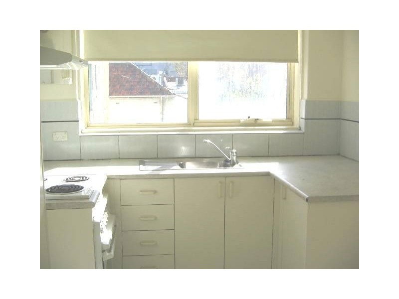 10/8 Mitford Street, St Kilda VIC 3182