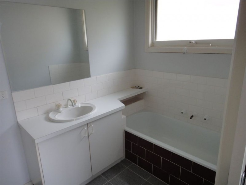 2/9 Woodstock Road, Mount Waverley VIC 3149