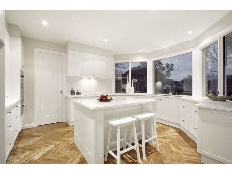 2 Bruce Street, Mount Waverley VIC 3149