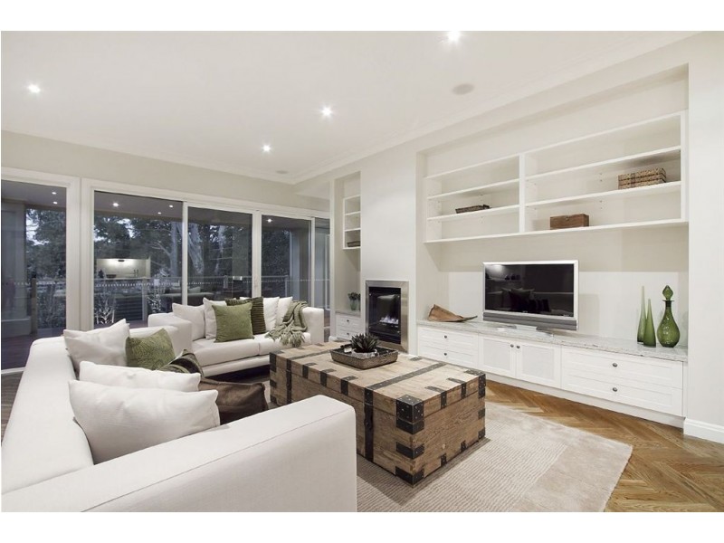 2 Bruce Street, Mount Waverley VIC 3149