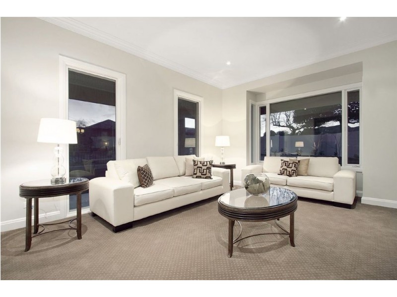 2 Bruce Street, Mount Waverley VIC 3149