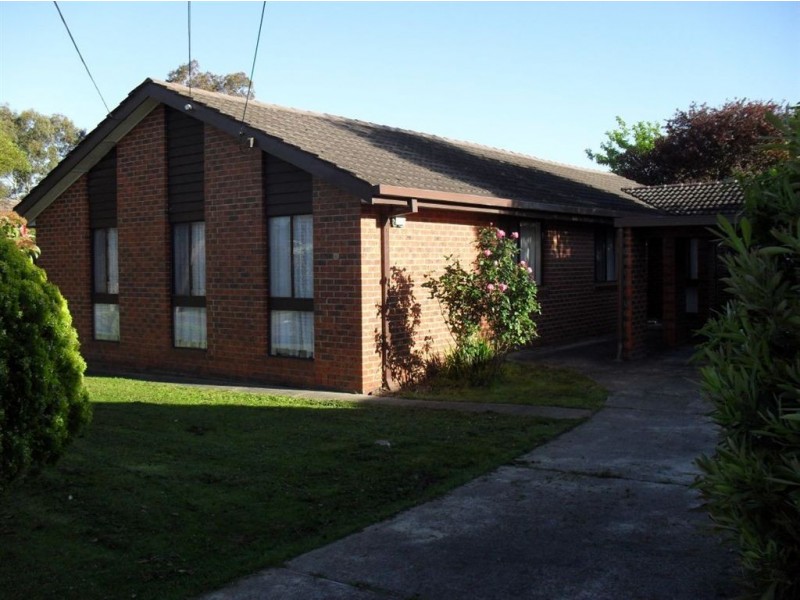 11 Champion Crescent, Glen Waverley VIC 3150