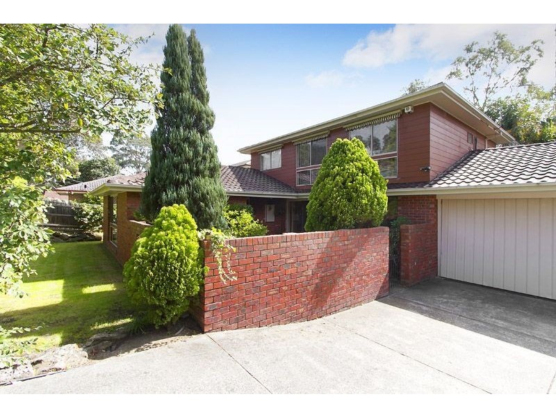 33 Heatherlea Drive, Wheelers Hill VIC 3150