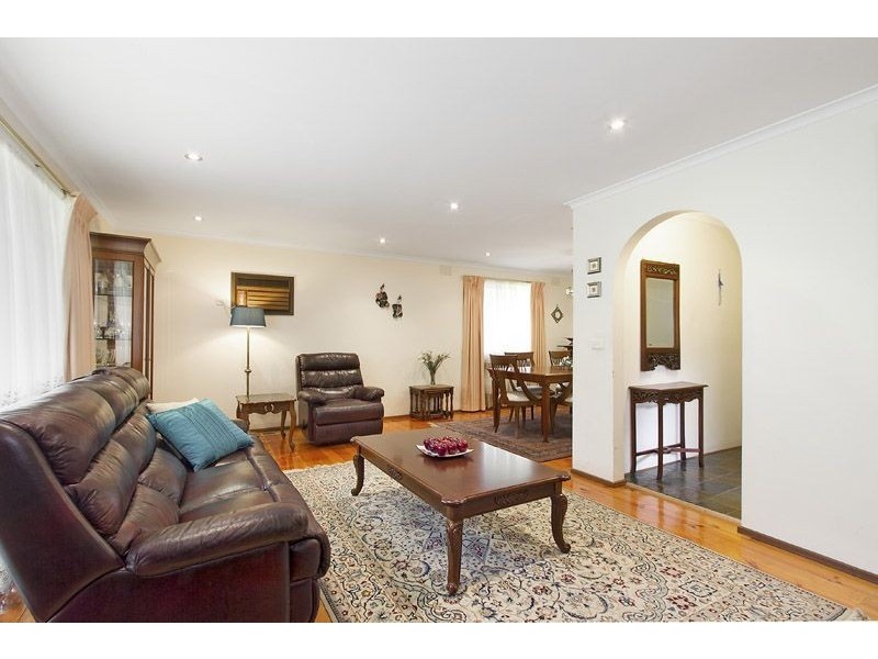 33 Heatherlea Drive, Wheelers Hill VIC 3150