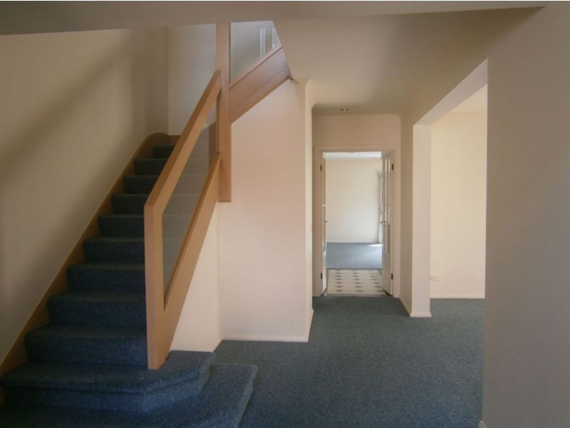 2 Latham Court, Glen Waverley VIC 3150