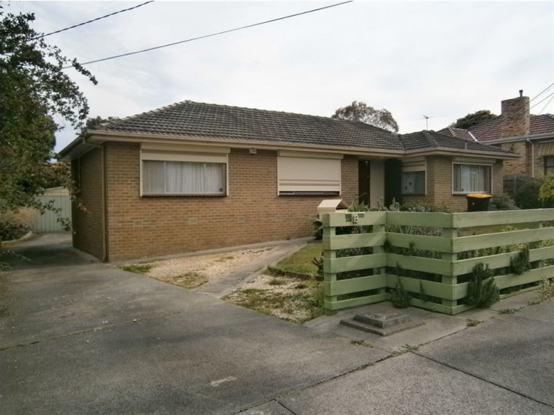 8 Coomleigh Avenue, Glen Waverley VIC 3150
