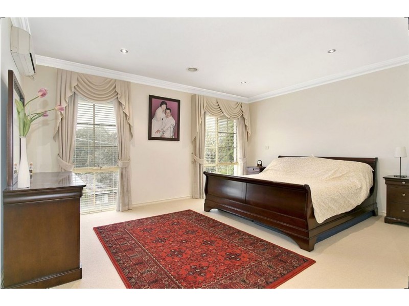 11 Falconer Street, Glen Waverley VIC 3150