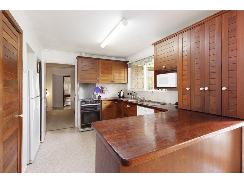 24 Phoenix Drive, Wheelers Hill VIC 3150