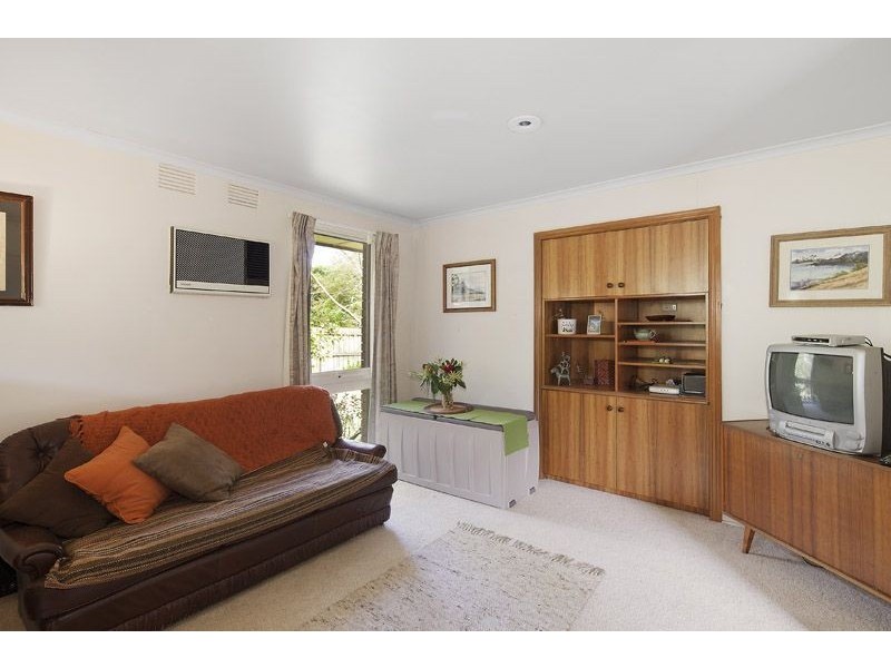 24 Phoenix Drive, Wheelers Hill VIC 3150