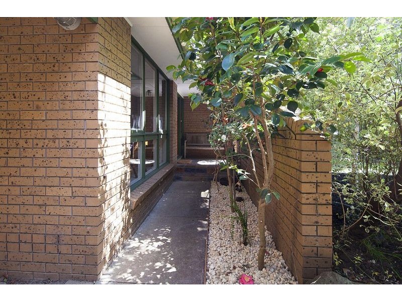 24 Phoenix Drive, Wheelers Hill VIC 3150