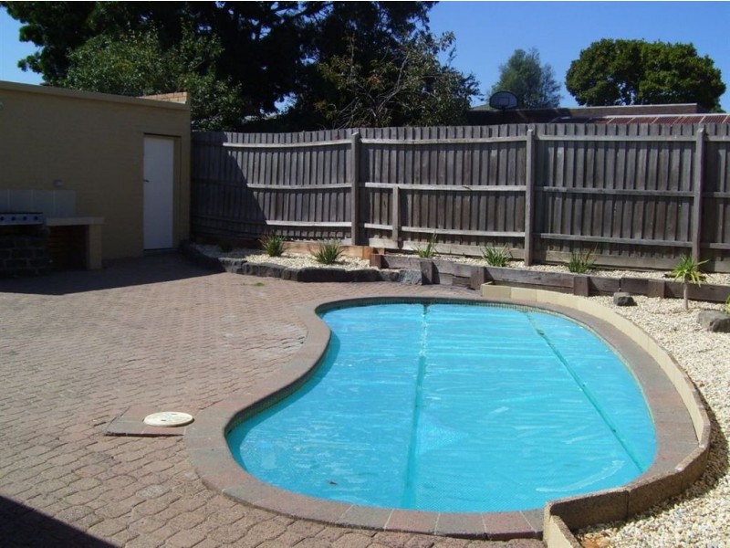 30 Therese Avenue, Mount Waverley VIC 3149