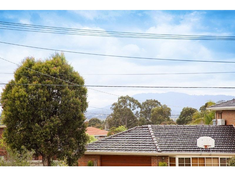 13 Walden Avenue, Wheelers Hill VIC 3150