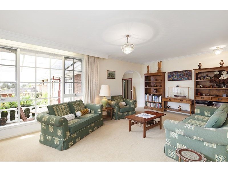 13 Walden Avenue, Wheelers Hill VIC 3150