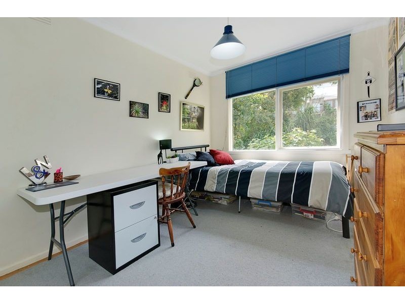 16 Simpson Drive, Mount Waverley VIC 3149