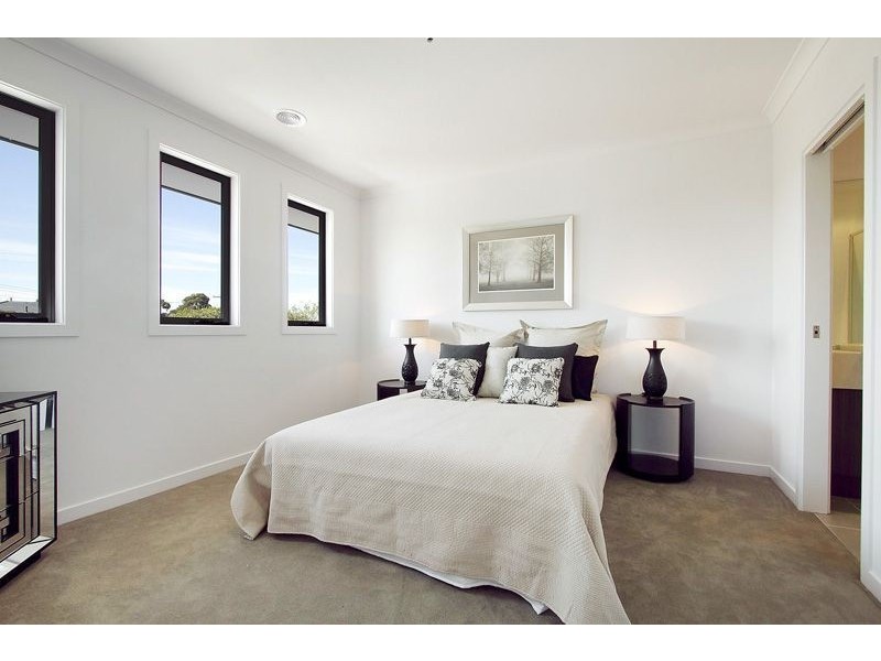 1/7 Lyric Court, Glen Waverley VIC 3150