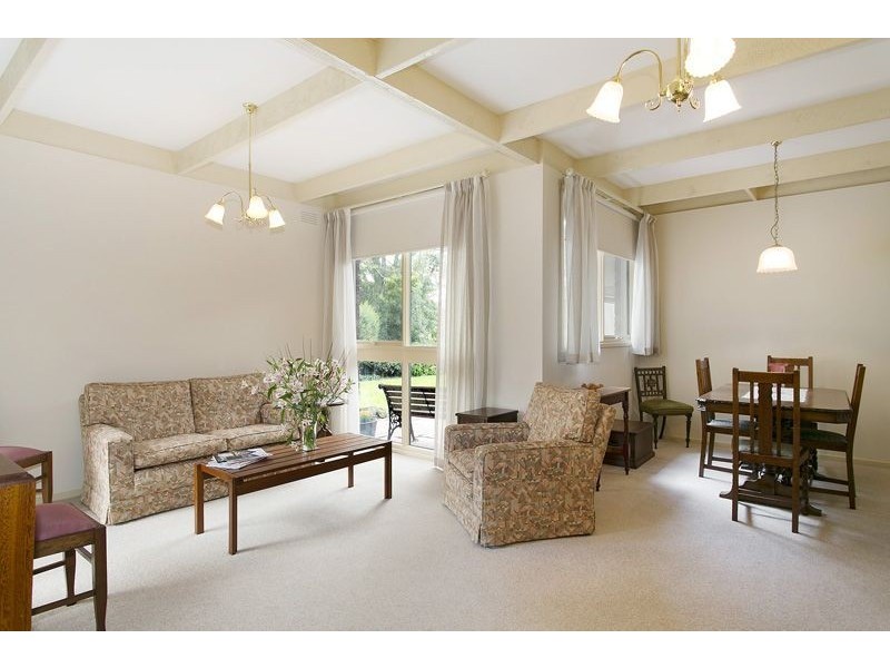 8 Glenville Road, Glen Waverley VIC 3150