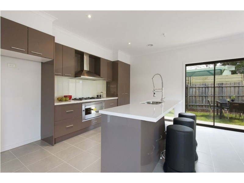 2/7 Lyric Court, Glen Waverley VIC 3150