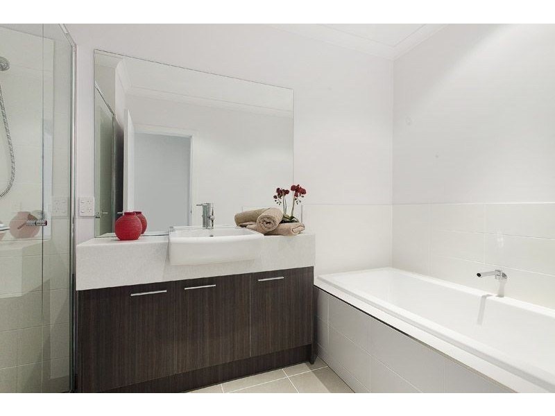 2/7 Lyric Court, Glen Waverley VIC 3150