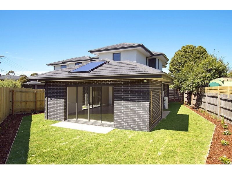 2/7 Lyric Court, Glen Waverley VIC 3150