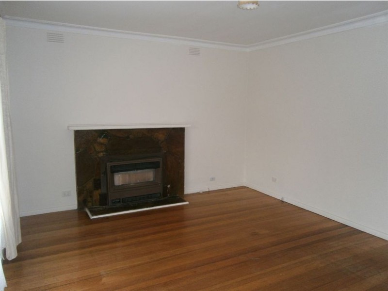 31 Fairland Avenue, Oakleigh East VIC 3166