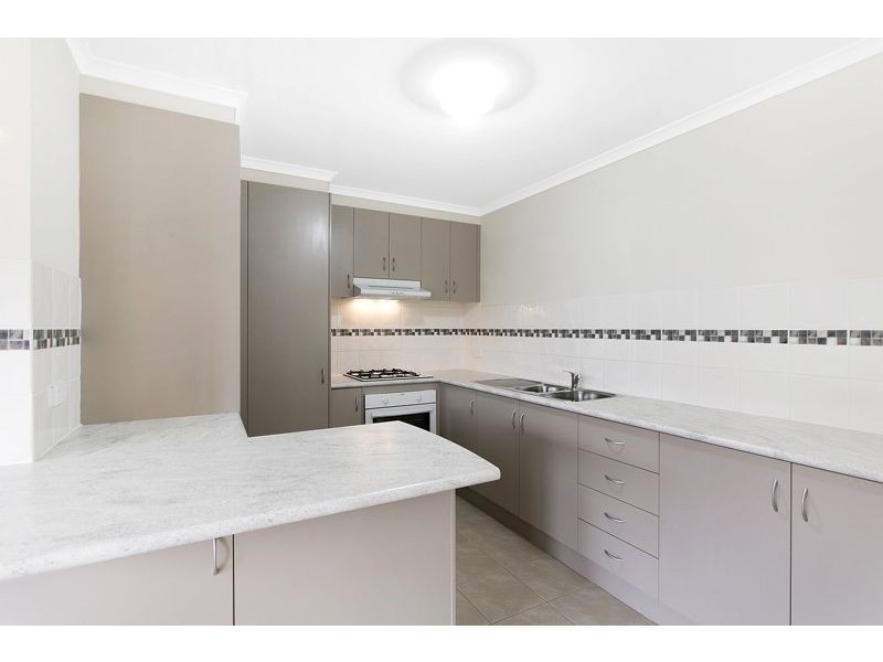 2/7 Barnett Grove, Noble Park VIC 3174