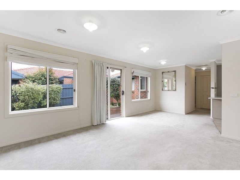 2/7 Barnett Grove, Noble Park VIC 3174