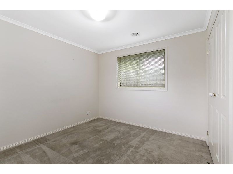 2/7 Barnett Grove, Noble Park VIC 3174