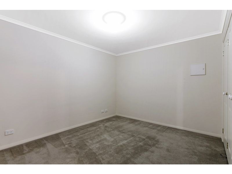 2/7 Barnett Grove, Noble Park VIC 3174