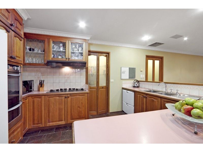 68-70 Holmbury Boulevard, Mulgrave VIC 3170