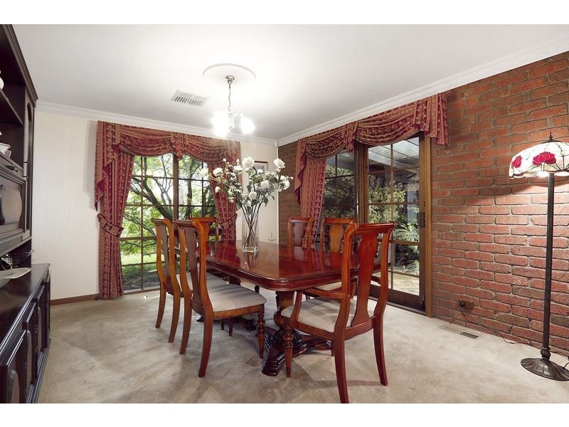 68-70 Holmbury Boulevard, Mulgrave VIC 3170