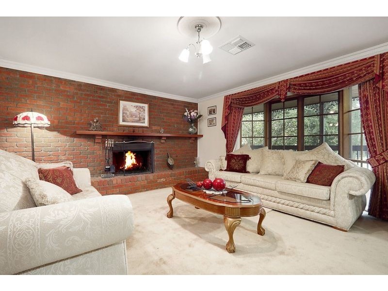 68-70 Holmbury Boulevard, Mulgrave VIC 3170