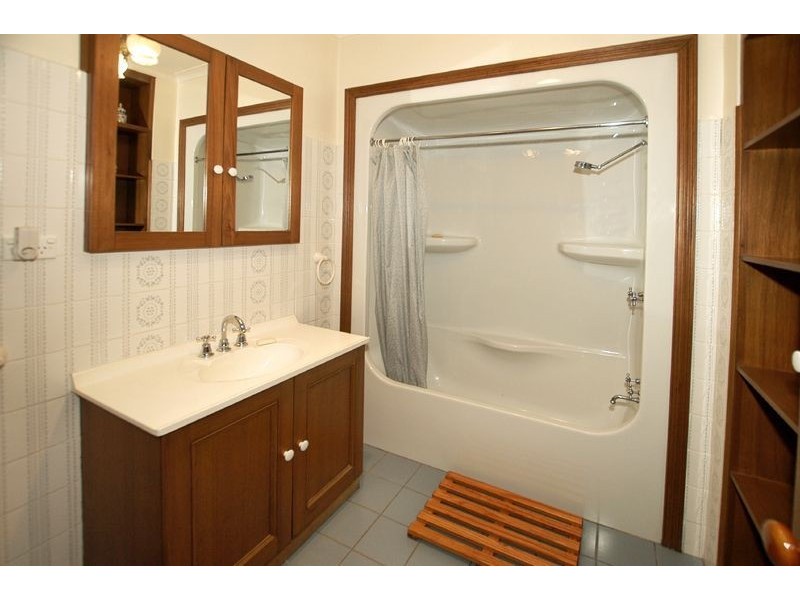 10 Pleasant View Crescent, Wheelers Hill VIC 3150