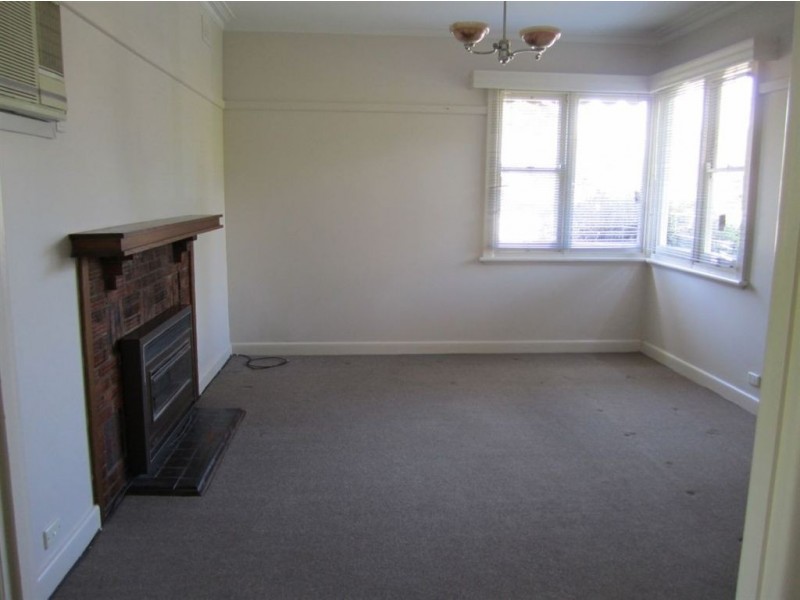 15 Woodstock Road, Mount Waverley VIC 3149