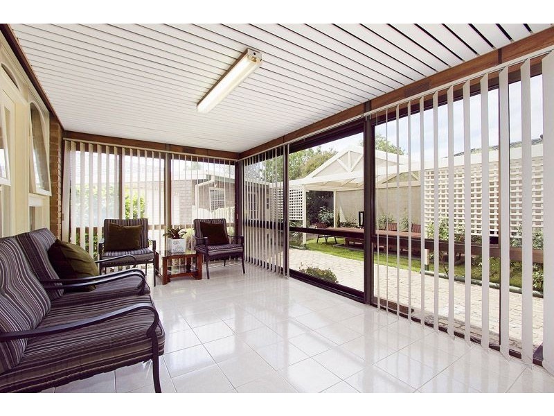 6 Banner Court, Glen Waverley VIC 3150