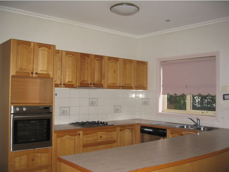 1/31 Ingleside Crescent, Glen Waverley VIC 3150