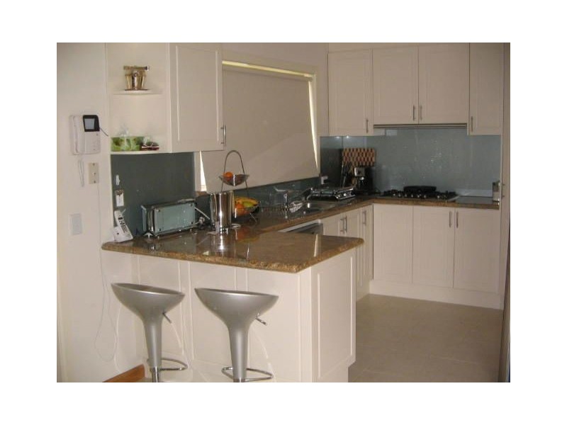 2/6 Ingram Avenue, Glen Waverley VIC 3150