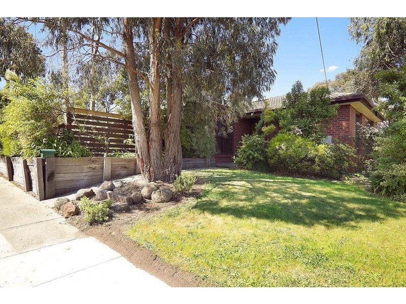 75 Weeden Drive, Vermont South VIC 3133