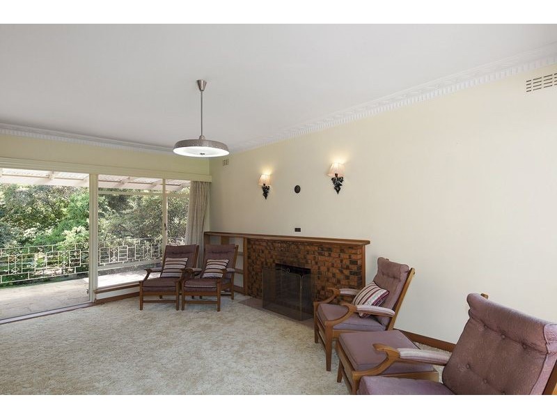 37 Cheviot Road, Mount Waverley VIC 3149