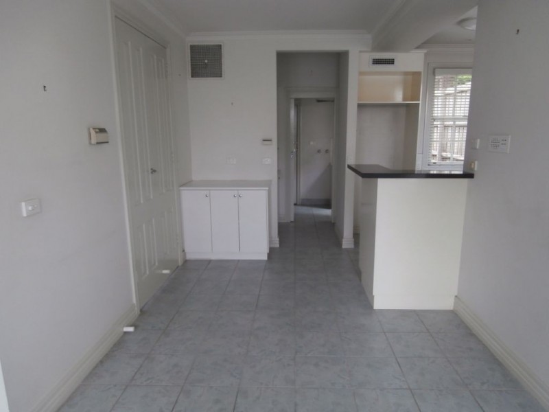 27 Glenview Avenue, Malvern VIC 3144