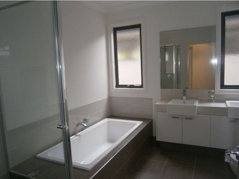 22B Viewpoint Avenue, Glen Waverley VIC 3150