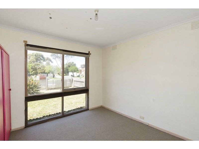 35 Grovelands Drive, Mulgrave VIC 3170